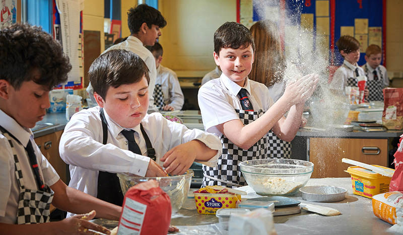 students-cooking-img-2